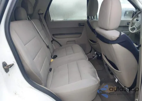 2011 Ford Escape Hybrid z USA, uszkodzony, nr VIN 1FMCU5K33BKA50416